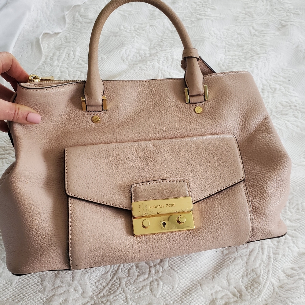 Hand bag